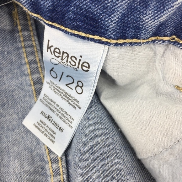 Kensie Distressed Bermuda Knee Jean Shorts NWT - Picture 6 of 8
